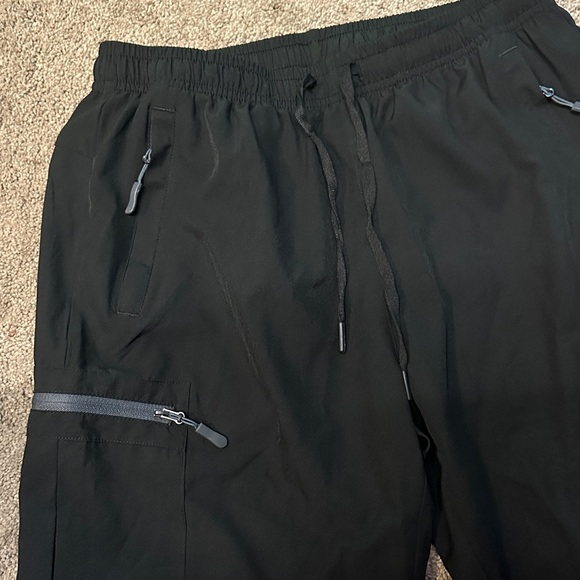 NWT Hugut Mens Cargo Shorts Utility Zipper Pocket Athletic Casual Black Size M - Picture 4 of 7